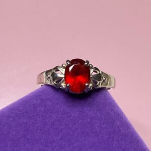 💛 925 Oval Red CZ Ring